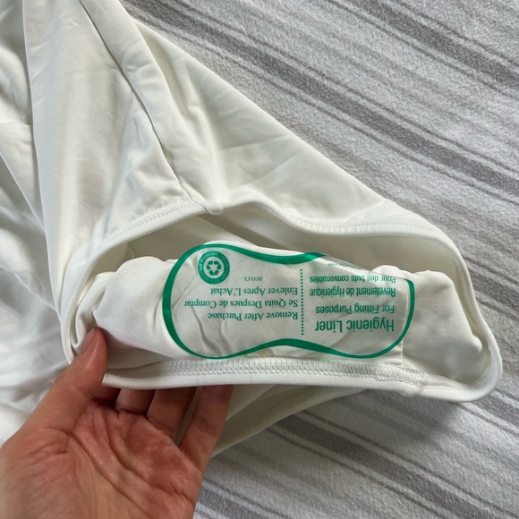 Michael Kors Lace-Up One-Piece Swimsuit size 6 - Picture 6 of 7